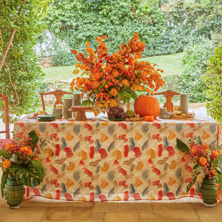 white-linen-tablecloth-mushroom-autumn-leaves